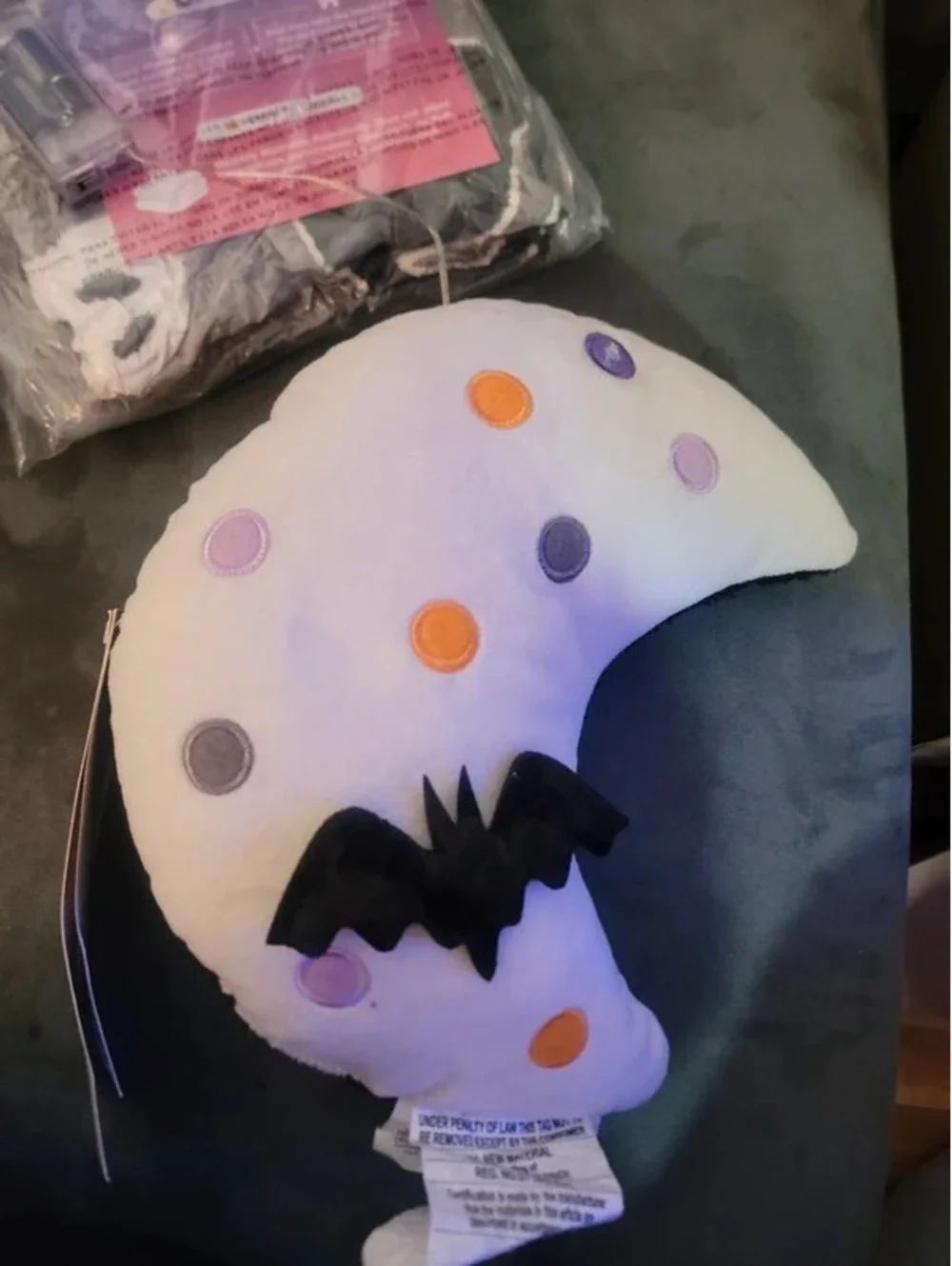Halloween bundle! With glow in dark blanket read below